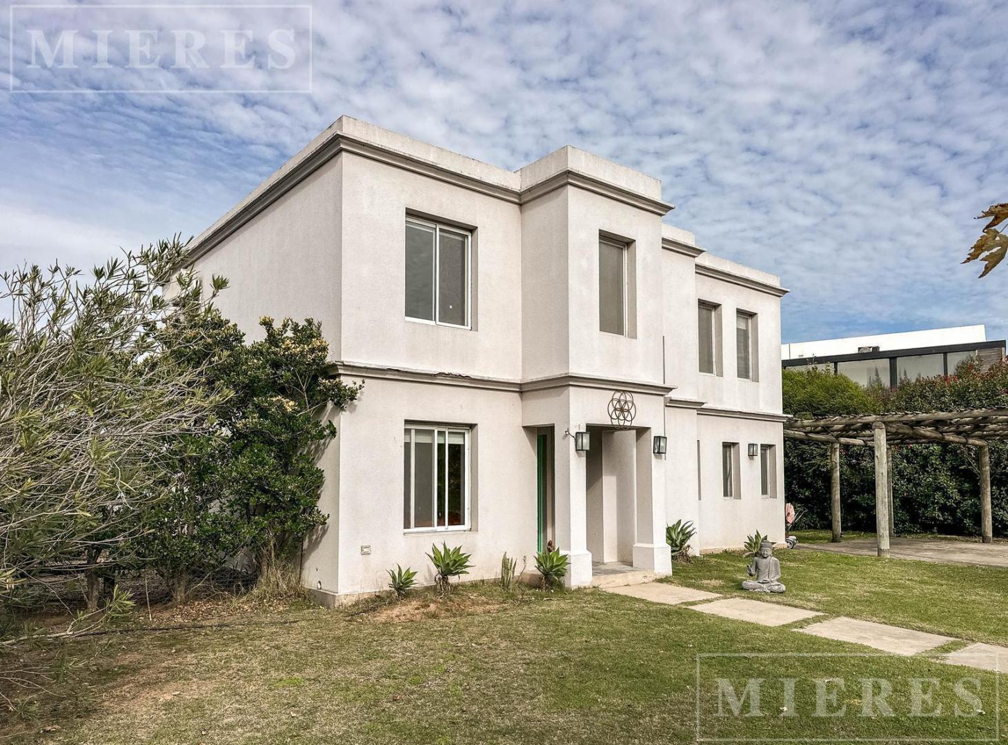 Casa a la venta en Santa Teresa, villanueva