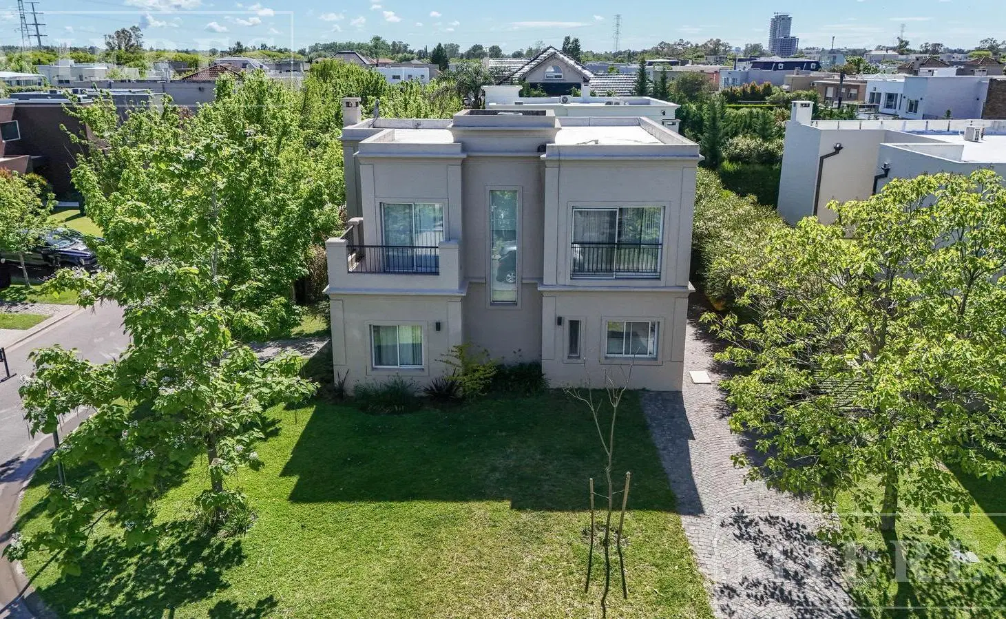Casa en venta en el barrio Los Alisos, Nordelta 4