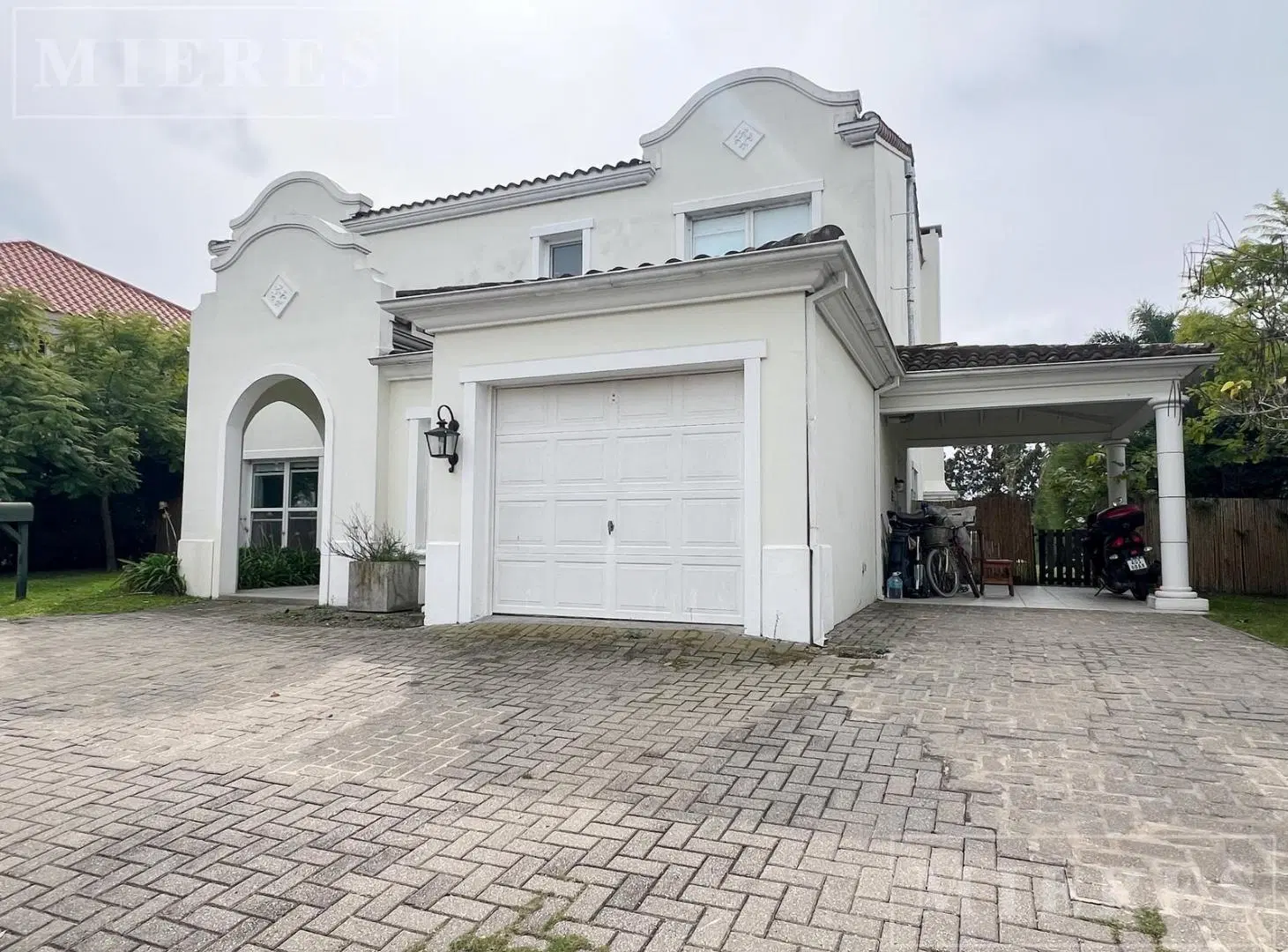 Casa en venta sobre lote a la laguna en Barrancas del Lago, Nordelta 4