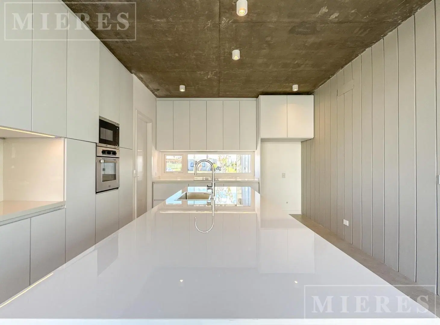 Casa en venta sobre Lote Interno en Carpinchos, Nordelta. 3