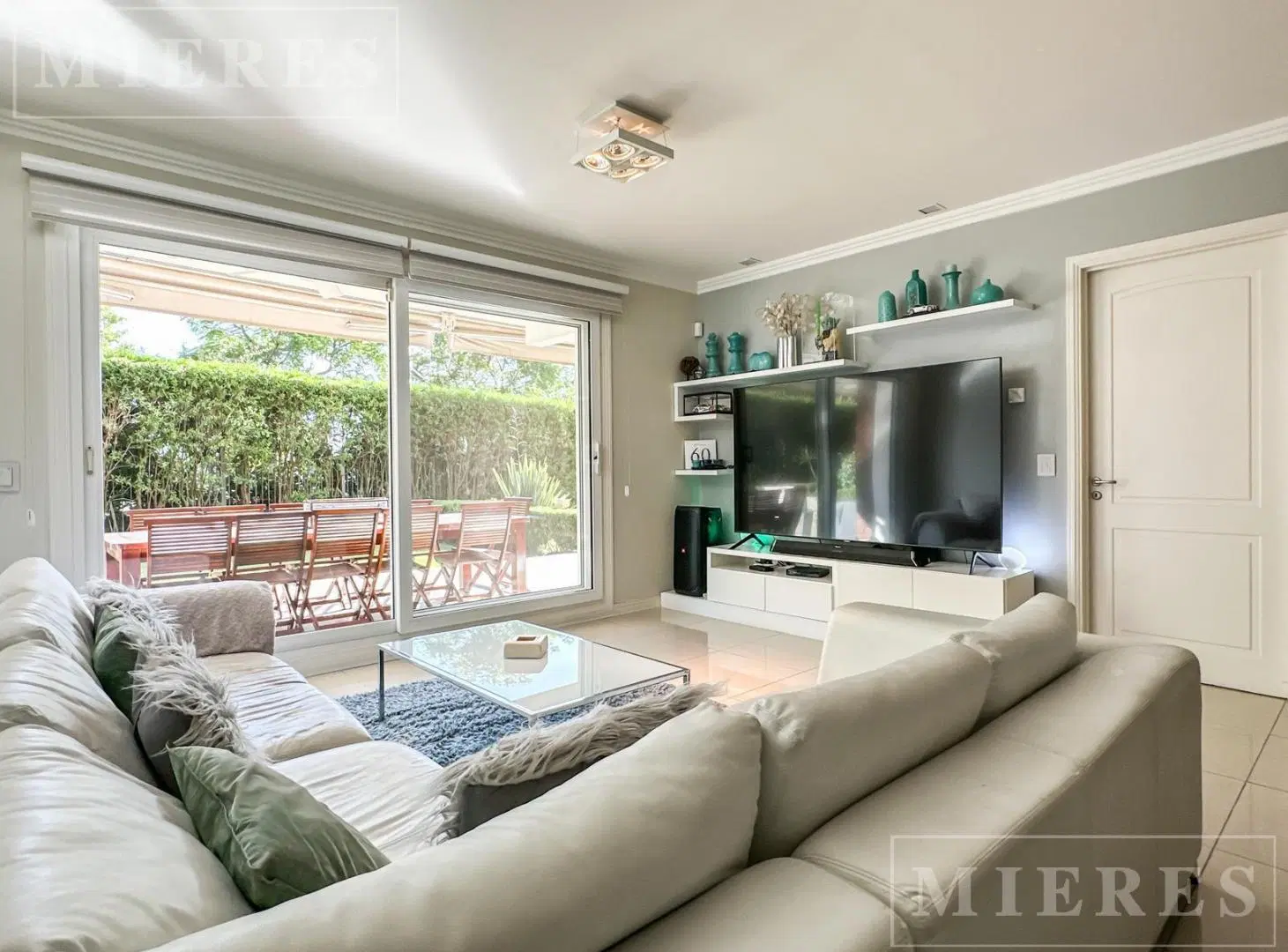 Departamento con jardín de 3 ambientes en Miradores de la Bahia, Nordelta. 5