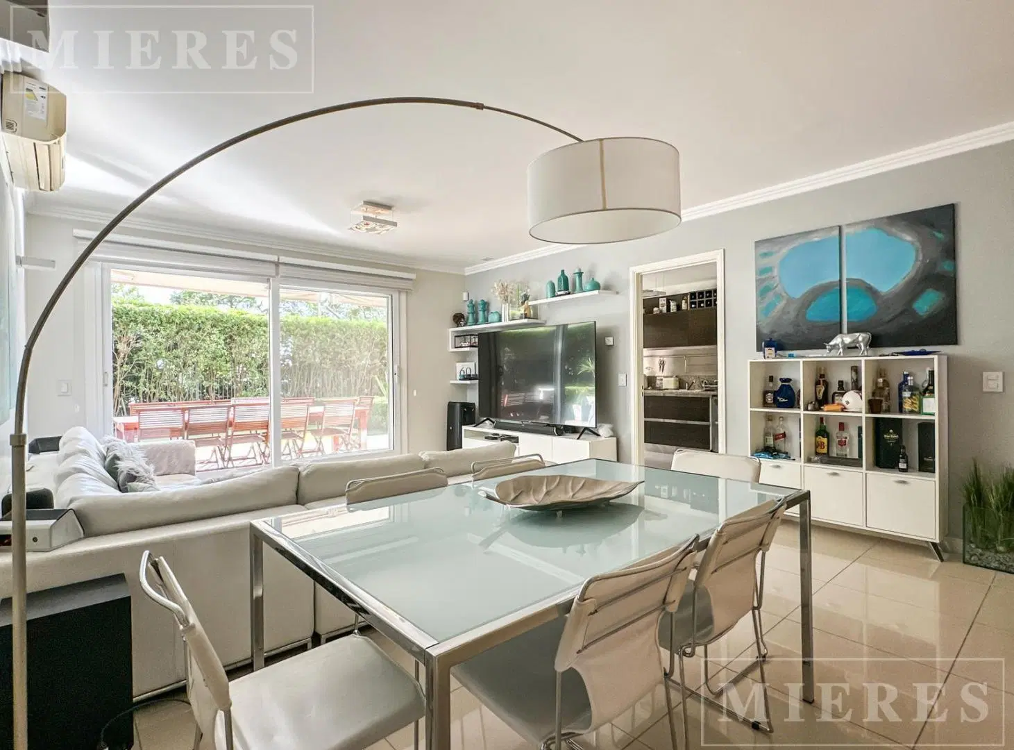 Departamento con jardín de 3 ambientes en Miradores de la Bahia, Nordelta. 3
