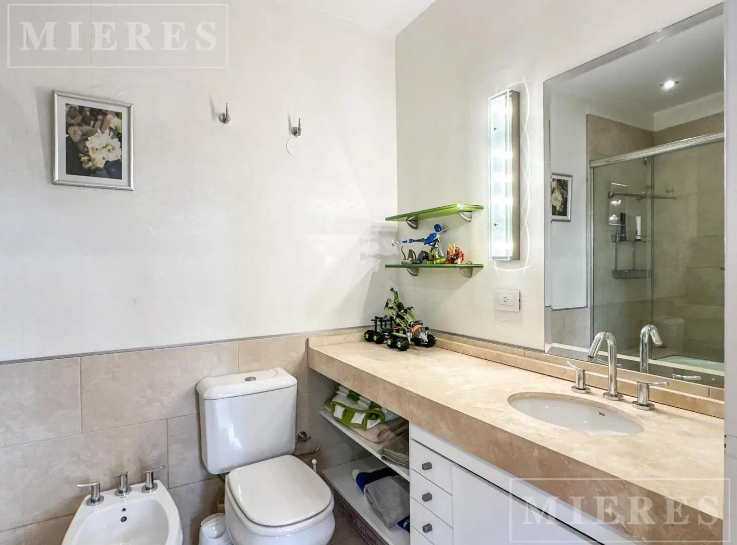 Departamento con jardín de 3 ambientes en Miradores de la Bahia, Nordelta. 1