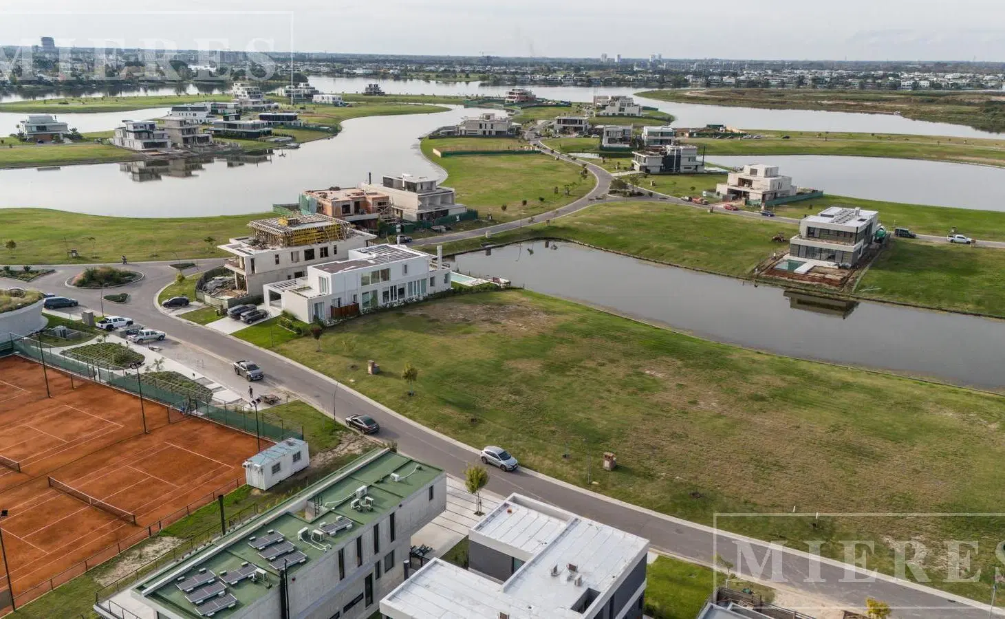 Lote al lago central en Los Puentes, Nordelta 1