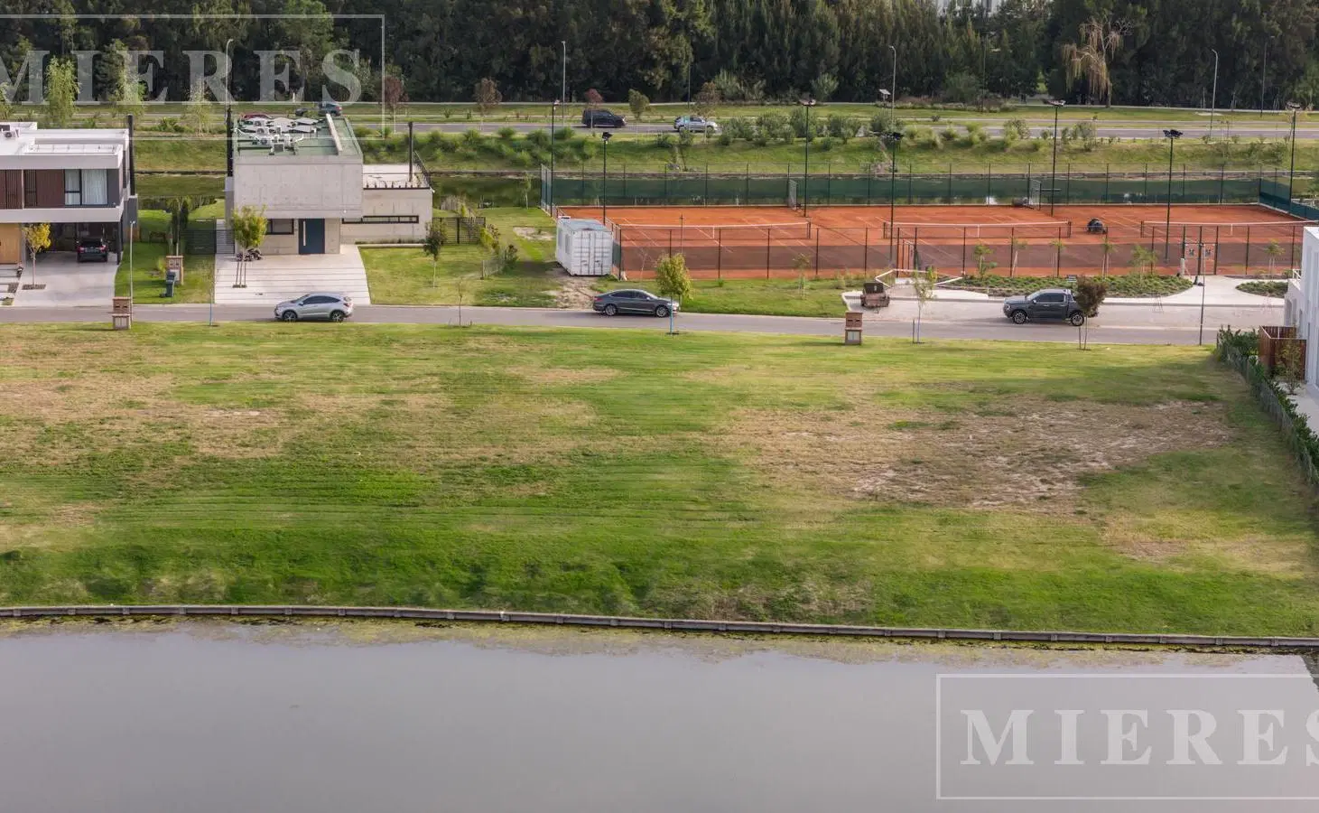 Lote al lago central en Los Puentes, Nordelta 2
