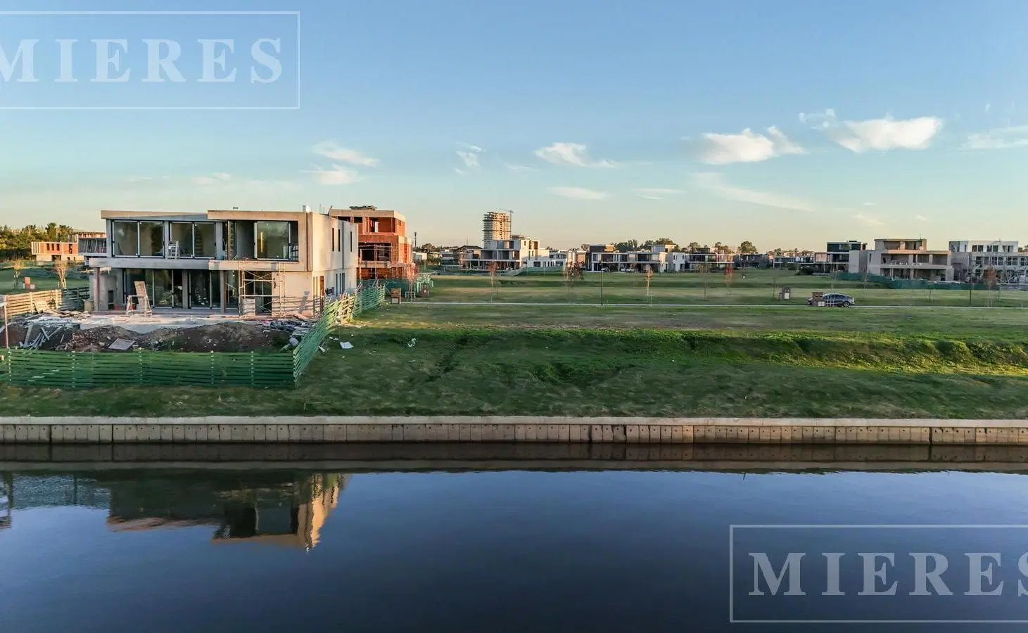 Lote en venta con orientación noroeste en el Barrio El Yacht, Nordelta 3