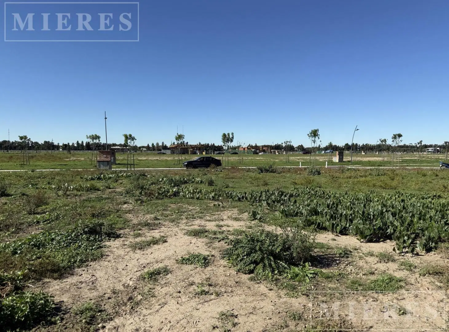 Lote en venta a la laguna en el barrio Silvestre, Nordelta 3