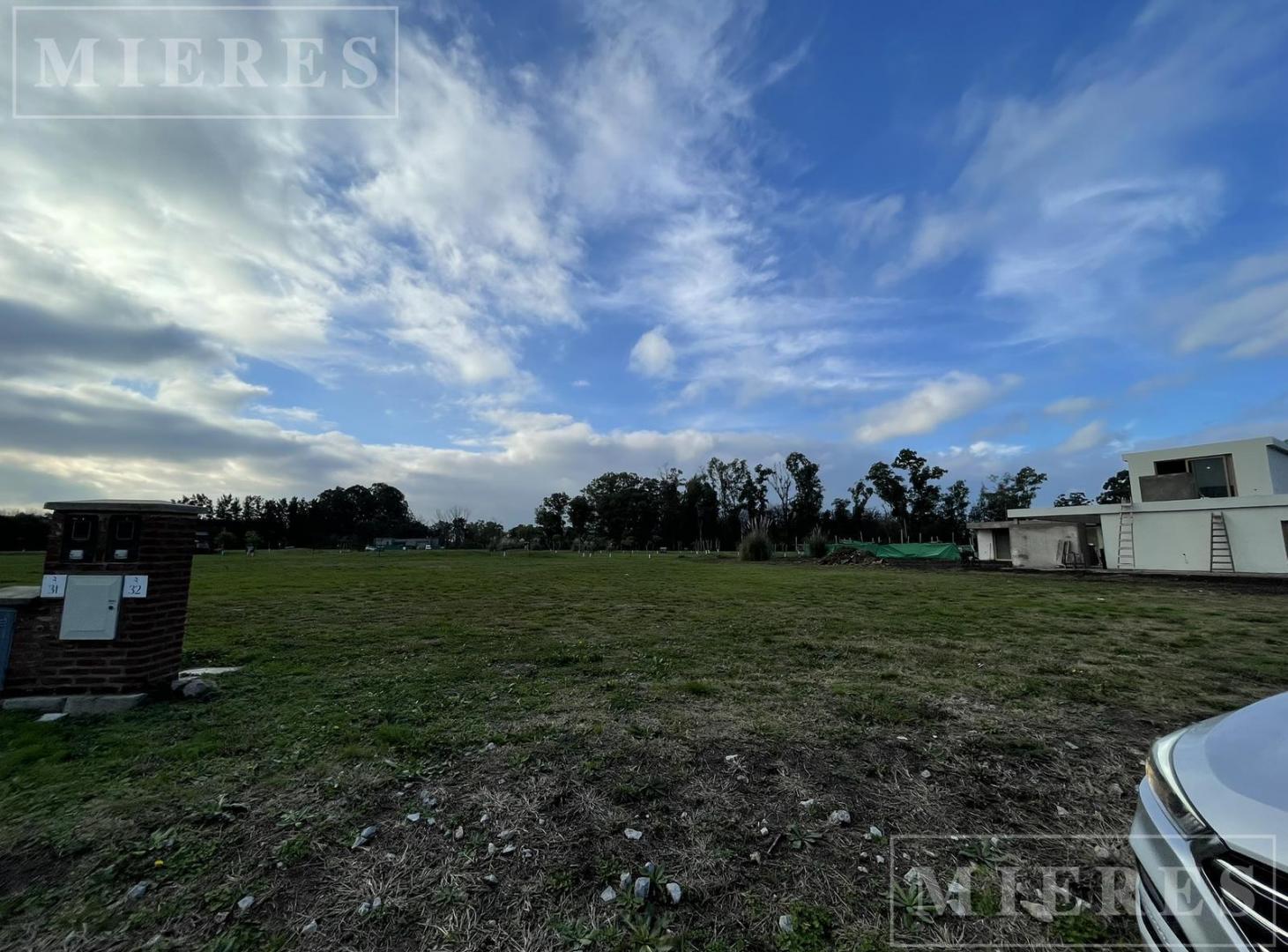 Lote de 1098m² en venta en Cardano, Pilar