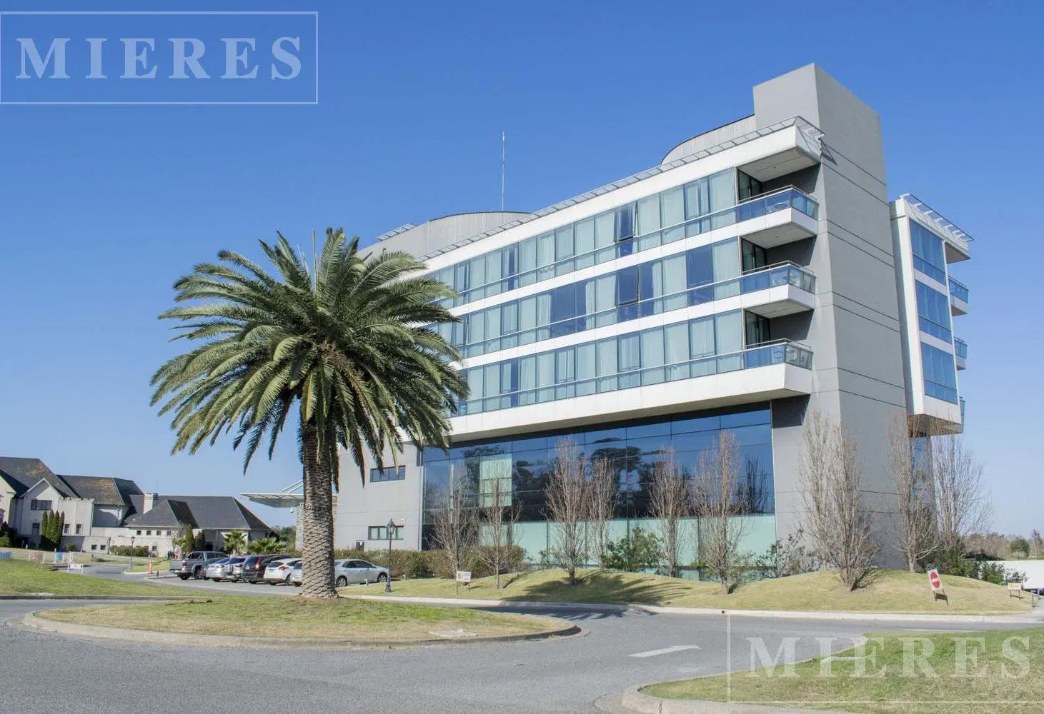 Lote de 1018m² en venta en Pilar Golf 2