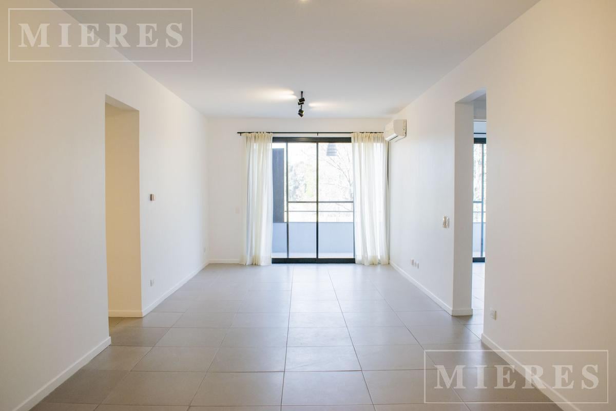 Departamento tres ambientes en alquiler en Las Liebres