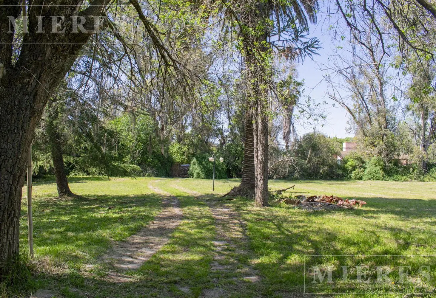 Casa en venta a refaccionar en calle Blas Parera en Ing. Maschwitz 4