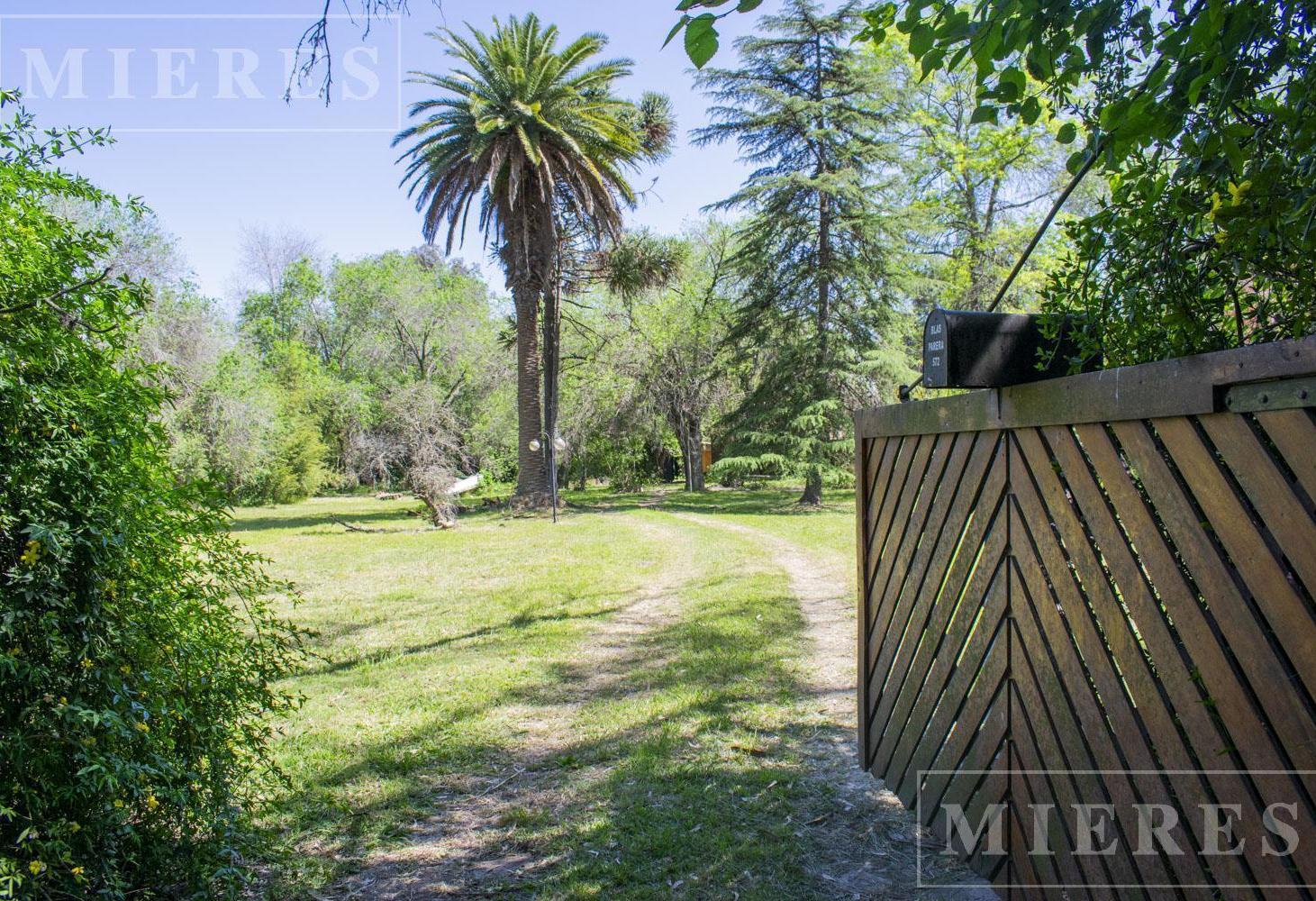 Casa en venta a refaccionar en calle Blas Parera en Ing. Maschwitz