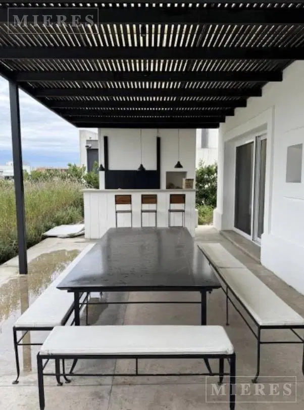 Casa en venta al agua en Barbarita 3