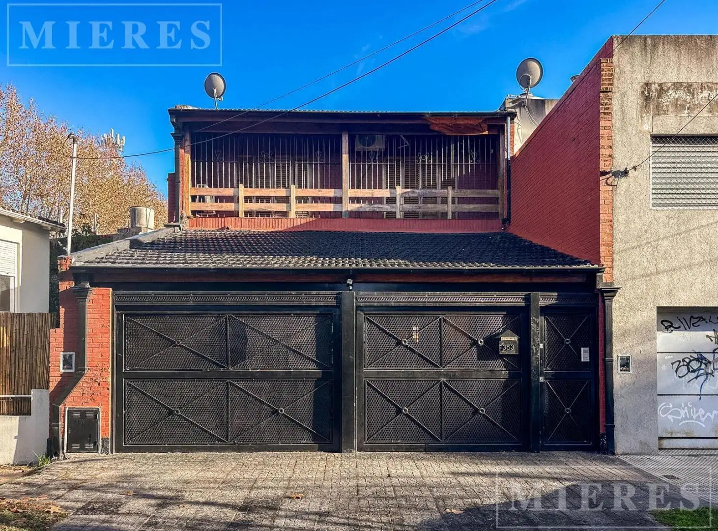 Casa en venta - Remedios de Escalada  al 300 3