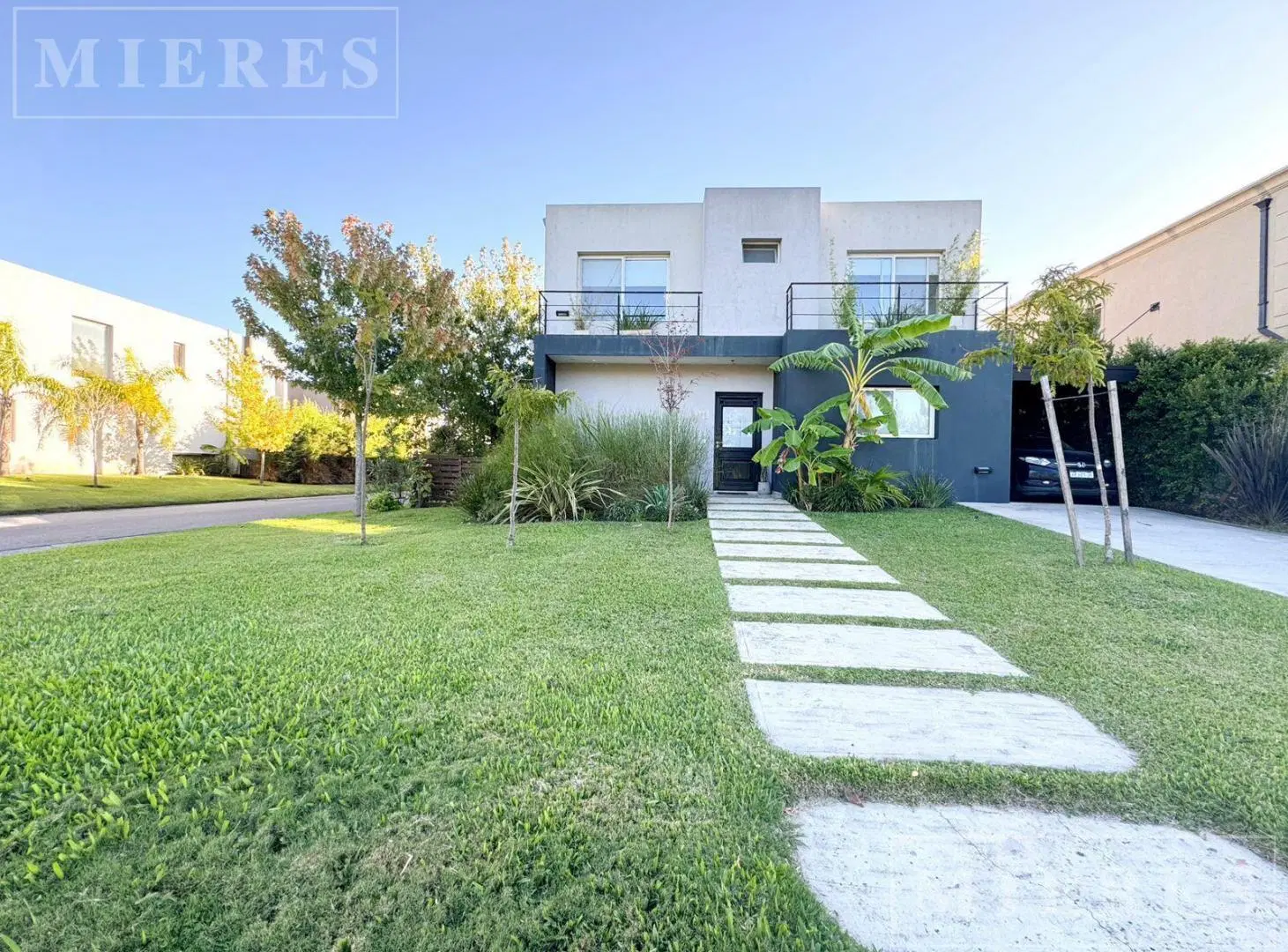 Casa en venta sobre lote interno en Las Tipas, Nordelta. 3