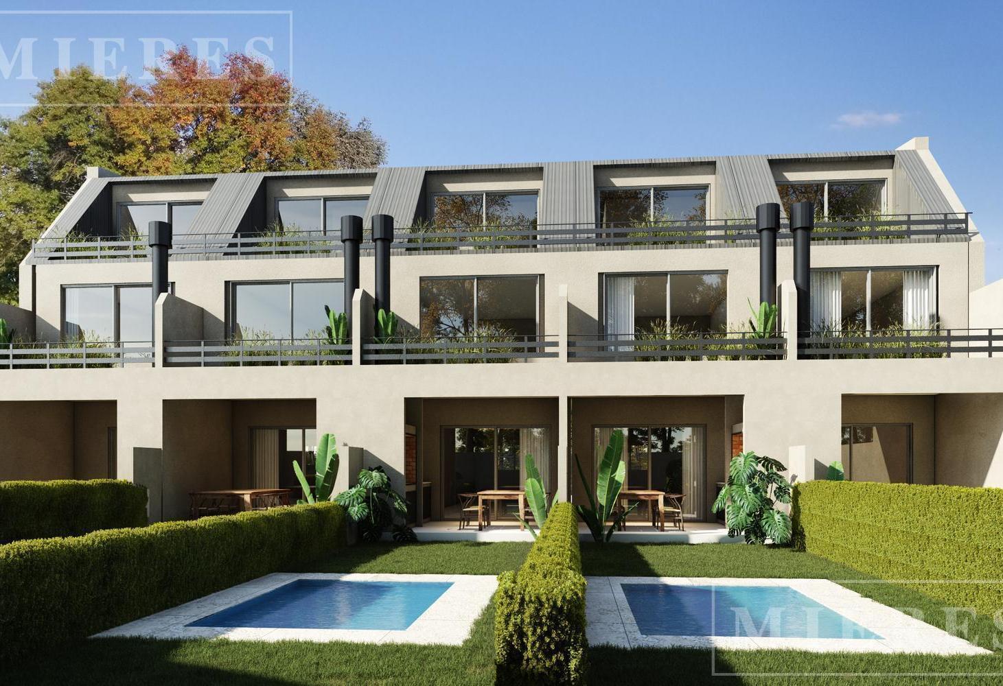 Complejo de Triplex a estrenar con diseño arquitectónico que combina comodidad y estilo.