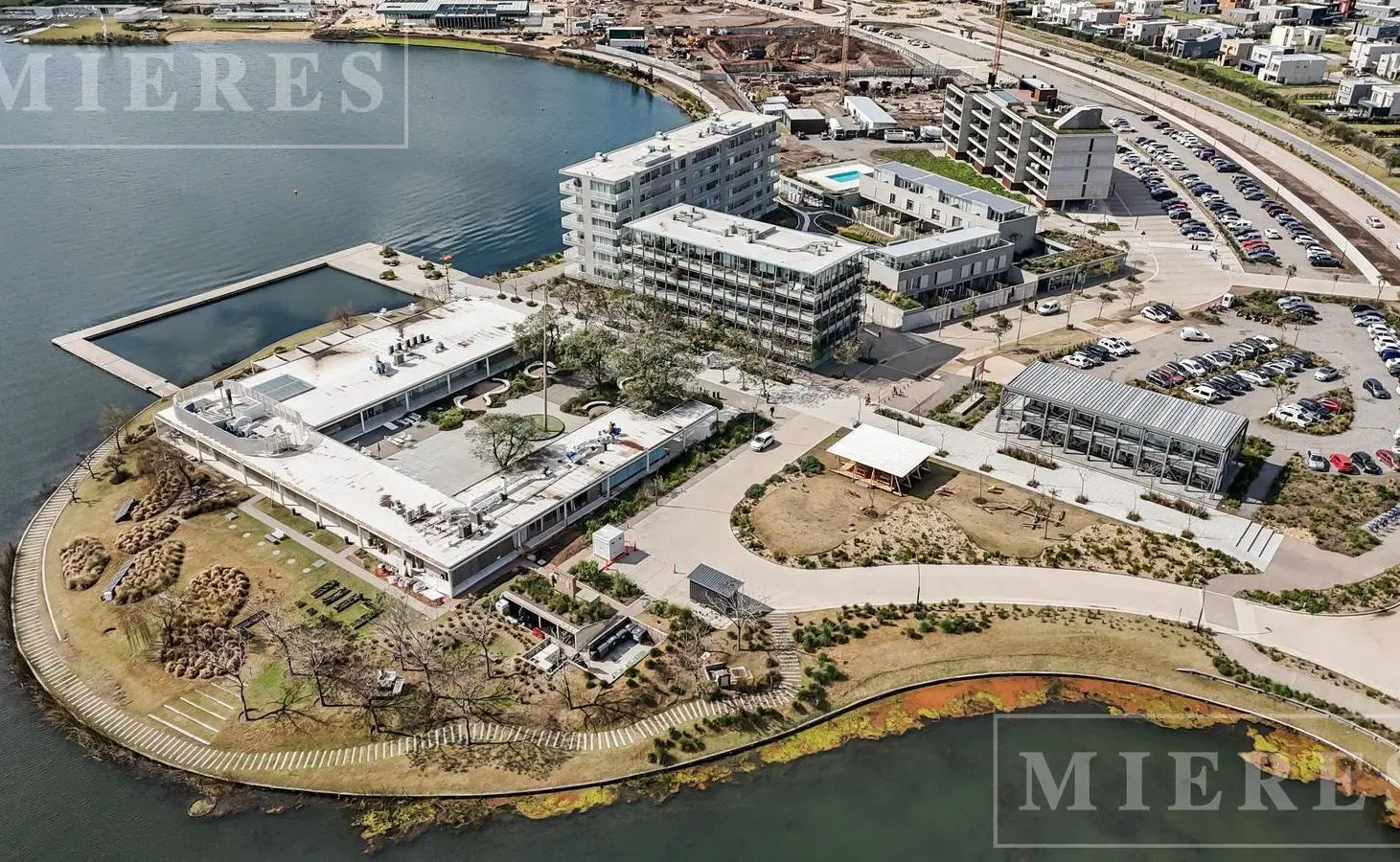 Lote en venta a la laguna Puertos Barrio Costas, Escobar 1
