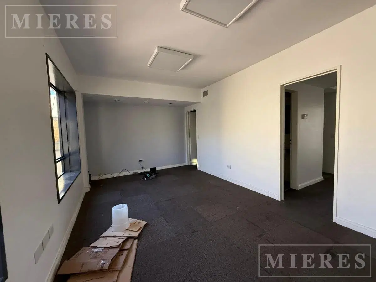 Edificio de Oficinas en venta en Panamericana y Thames 5
