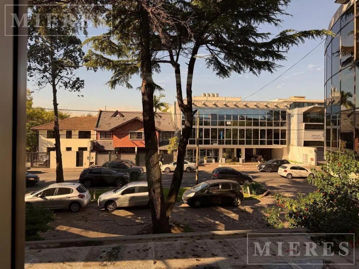 Edificio de Oficinas en venta en Panamericana y Thames 2