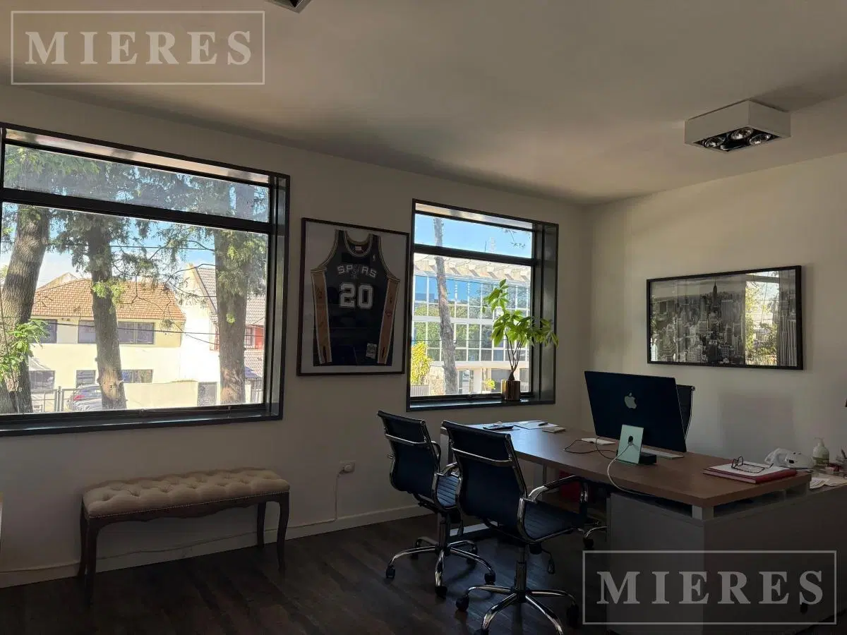 Edificio de Oficinas en venta en Panamericana y Thames 3