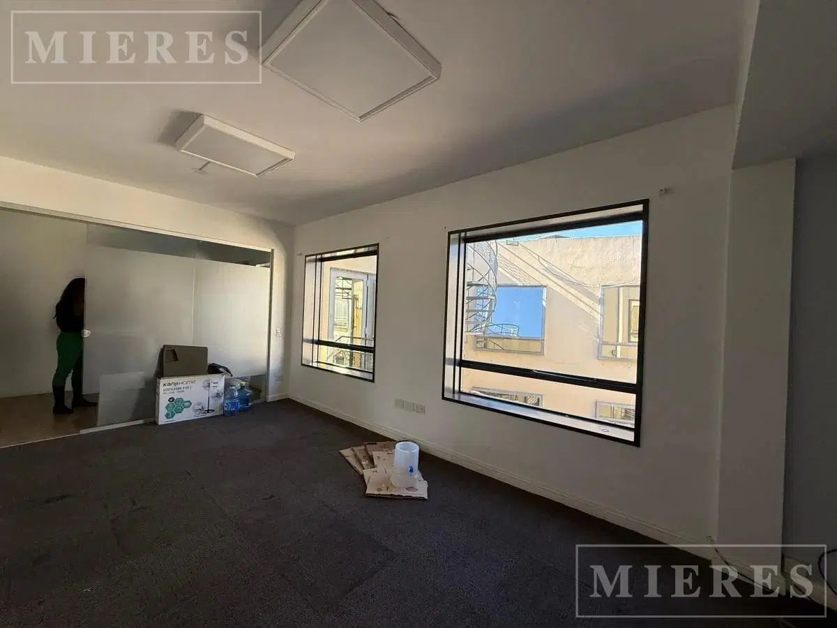 Edificio de Oficinas en venta en Panamericana y Thames 5