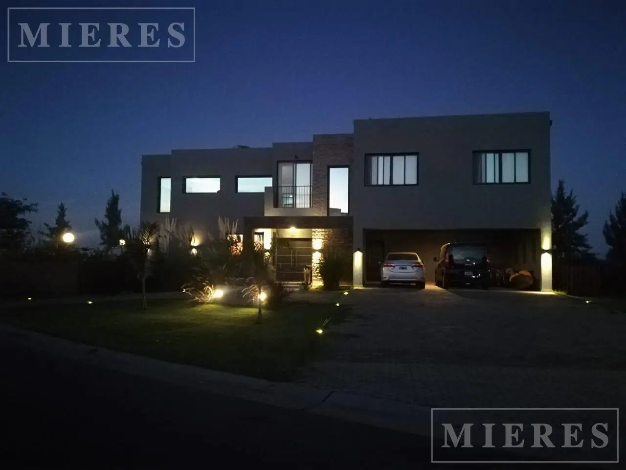 Casa en venta sobre lote interno San matias área 5 3