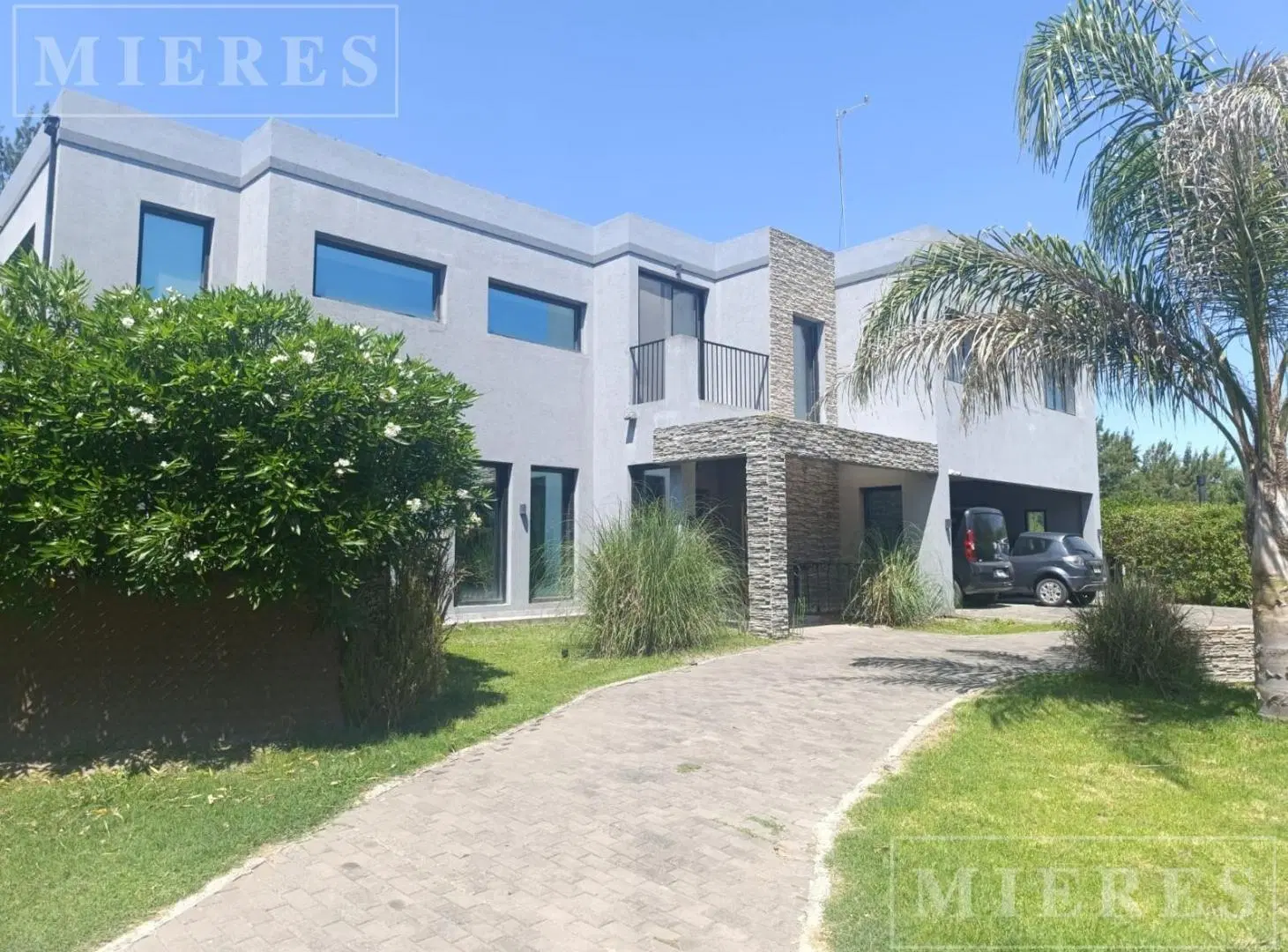 Casa en venta sobre lote interno San matias área 5 5