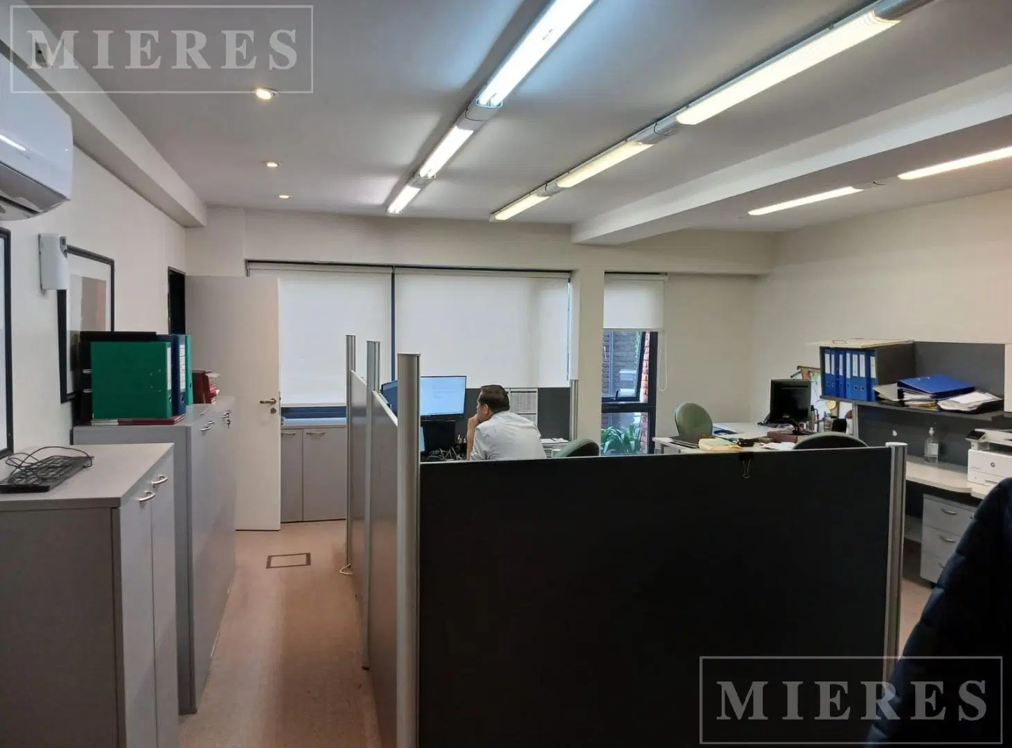 Oficina en Alquiler de 200 m2 en Lomas de San Isidro 3