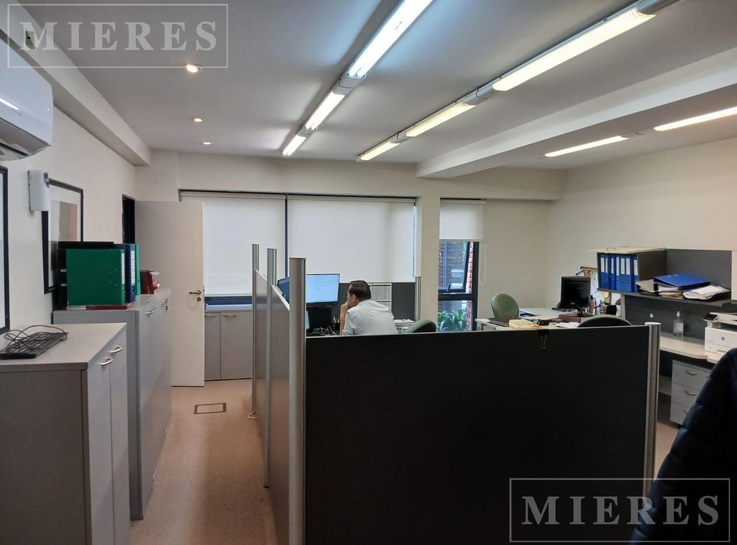 Foto de Oficina en Alquiler de 200 m2 en Lomas de San Isidro, imagen 2