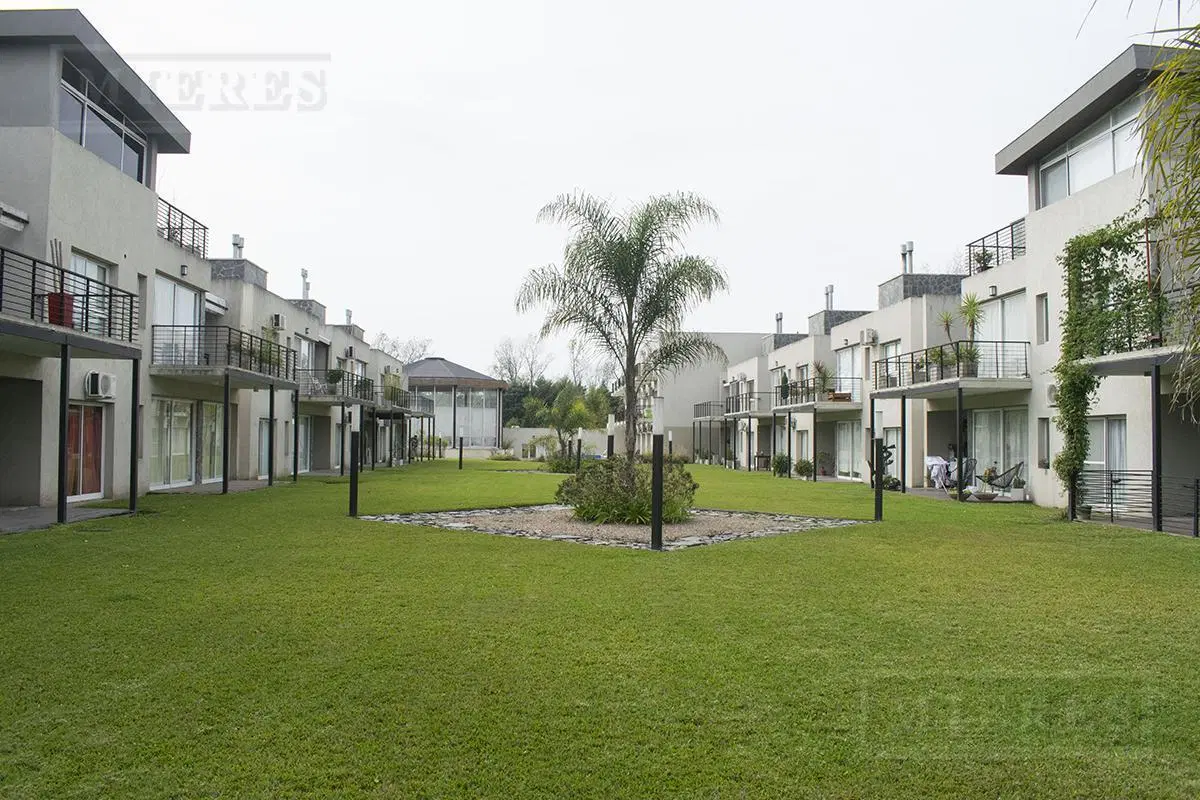 Departamento en venta con renta en Solar Azul 5