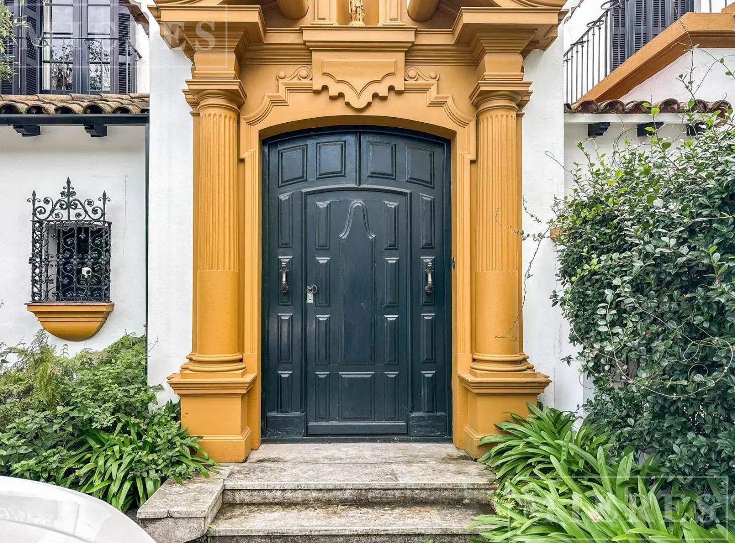 Muy linda casa en venta en Lomas Jockey, con orientación Este y un lindisimo jardin. 4
