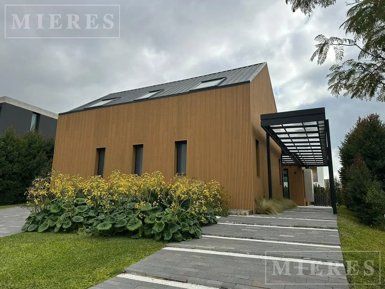 Casa en venta en el barrio Los Castaños, Nordelta 2