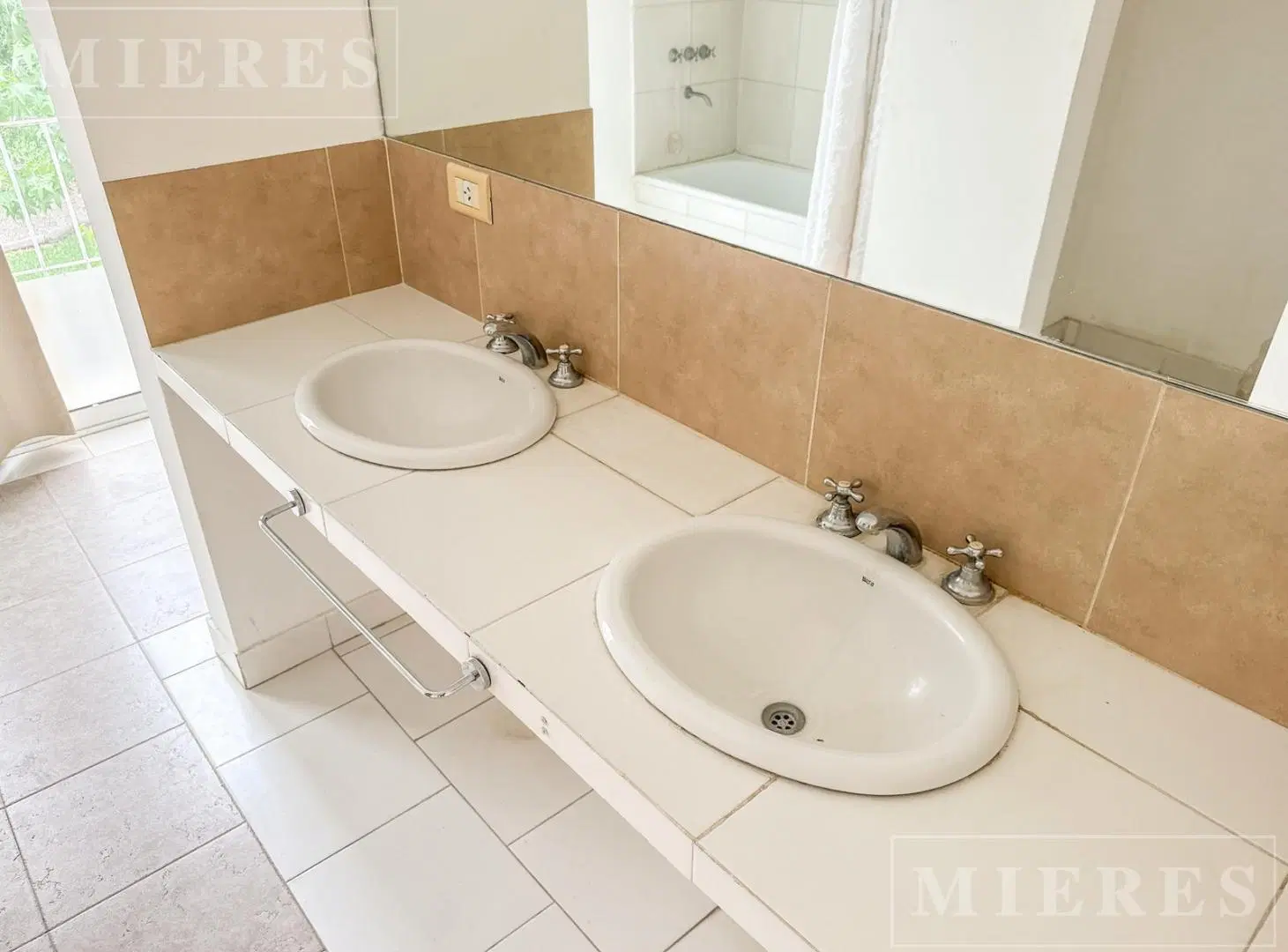 Casa en venta en el Barrio Privado El Mirasol 8