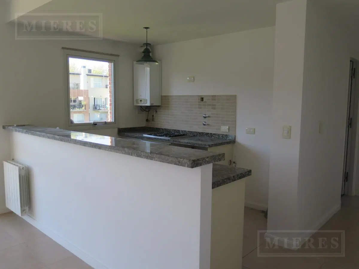 Departamento en dúplex en alquiler en Beccar Plaza II. 5