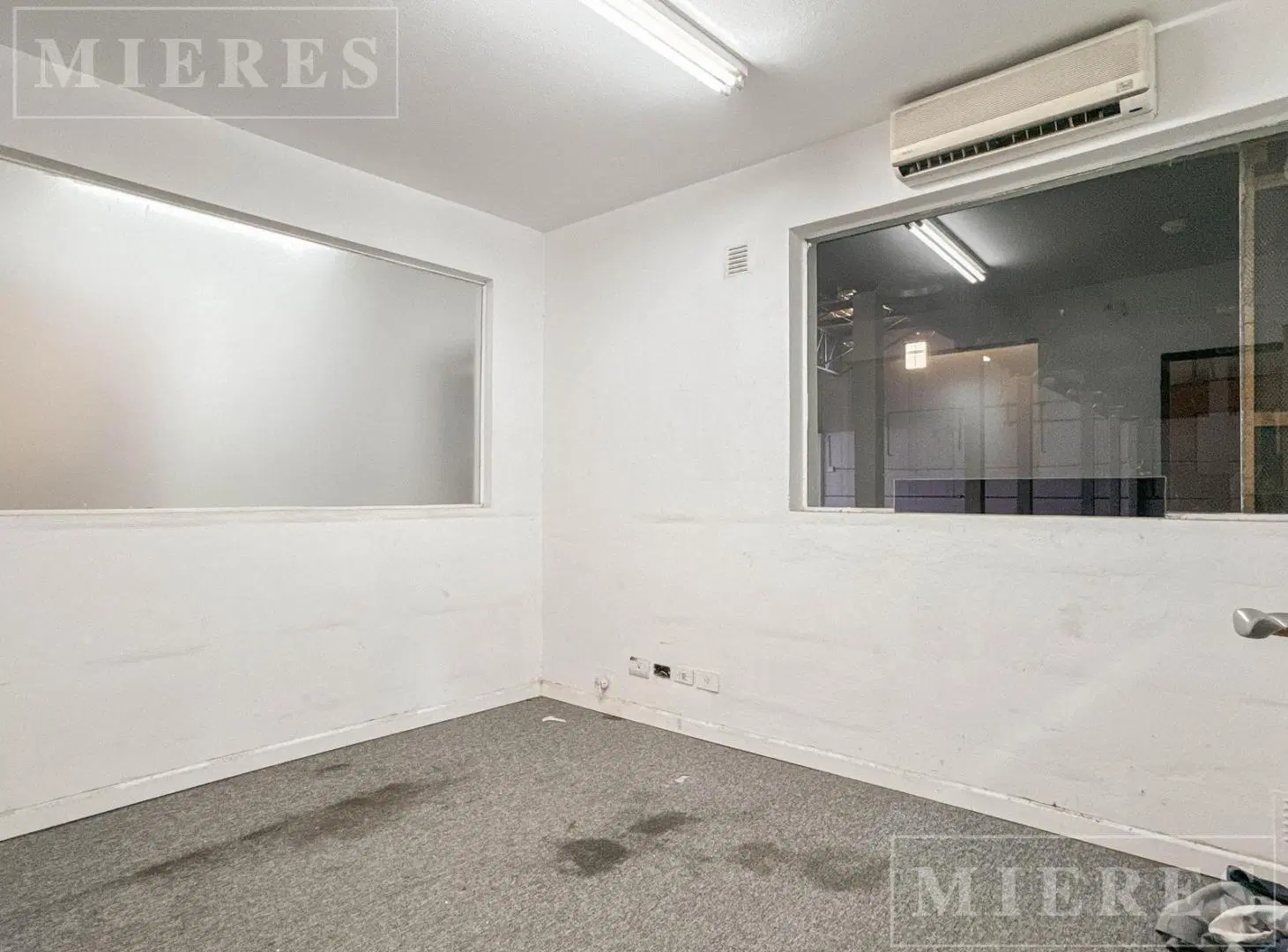 1.200 m2 de Depósito con oficinas en Alquiler en San Isidro 5
