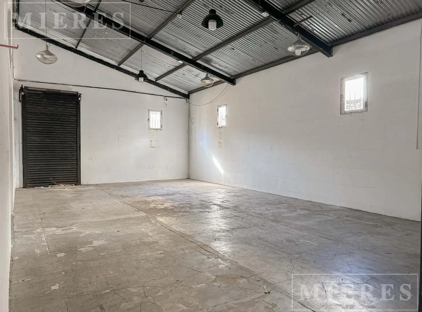 1.200 m2 de Depósito con oficinas en Alquiler en San Isidro 4