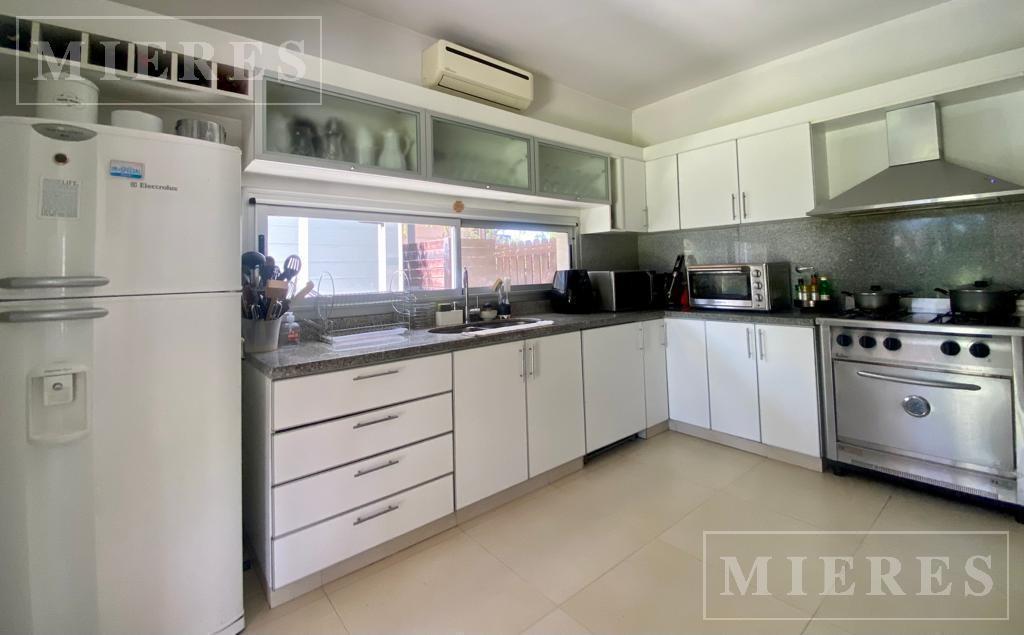 Foto de Alquiler de verano en el Barrio San Agustín, Villanueva, imagen 2