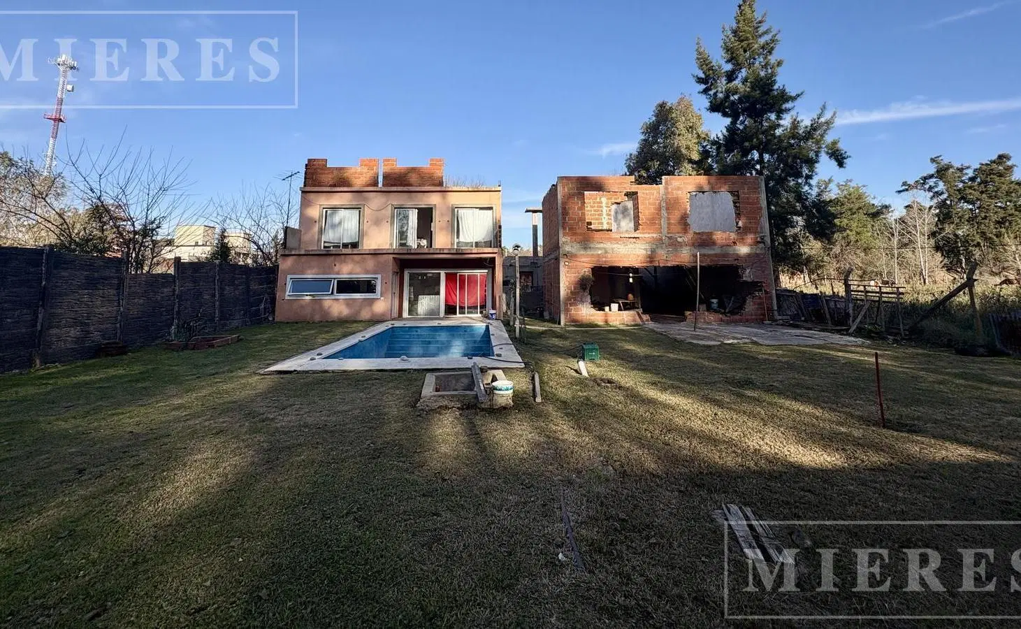 Lote de 1502m² en venta en Pilar 5