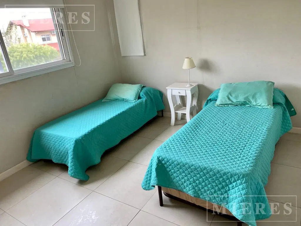 Casa en alquiler temporario en el Barrio La Laguna 4