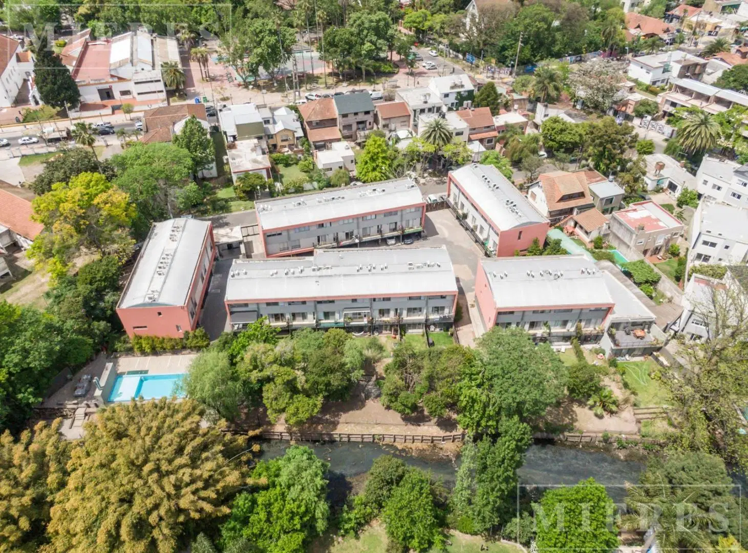 Dúplex en Venta en Green Oak! 3