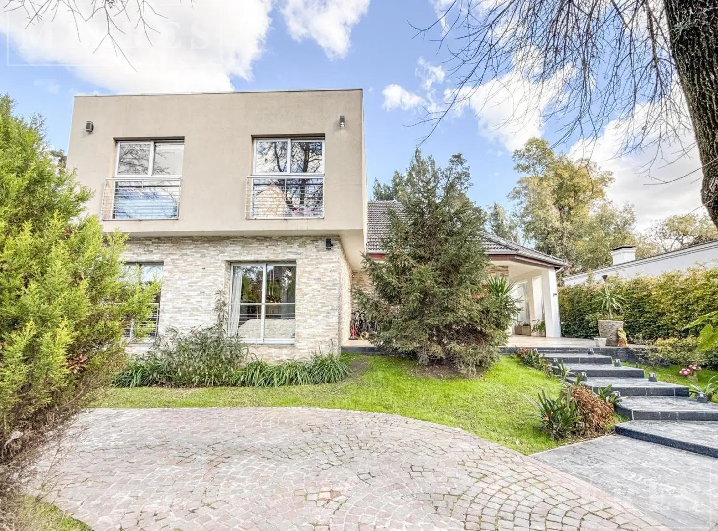 Casa en venta en Highland Park 3
