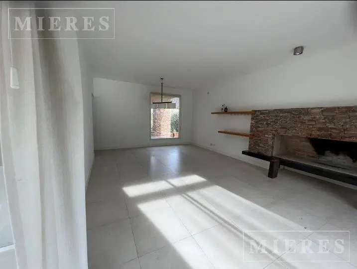 Muy linda Casa en Alquiler en Los Sauces, Nordelta. 2