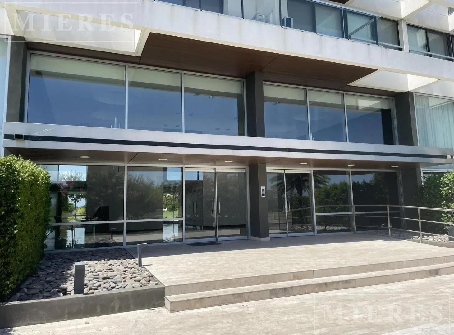 Departamento de cuatro ambientes en alquiler en Hilton Pilar Golf 5