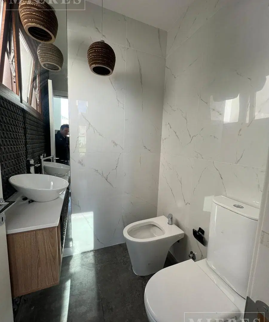 Casa en venta con lote al Lago Central en Virazón, Nordelta 8
