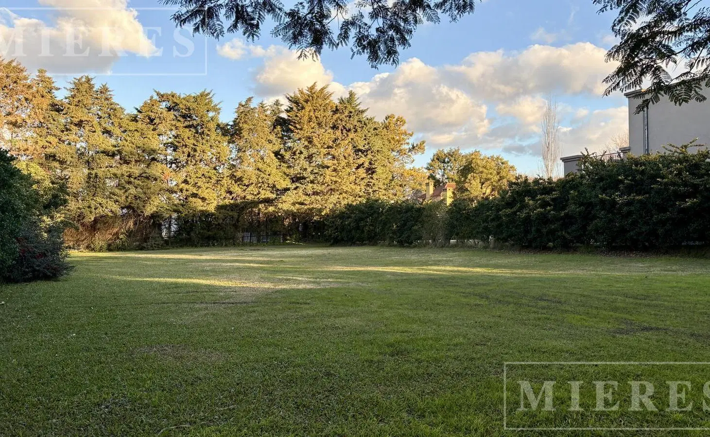 Lote de 913m² en venta en Las Liebres 1