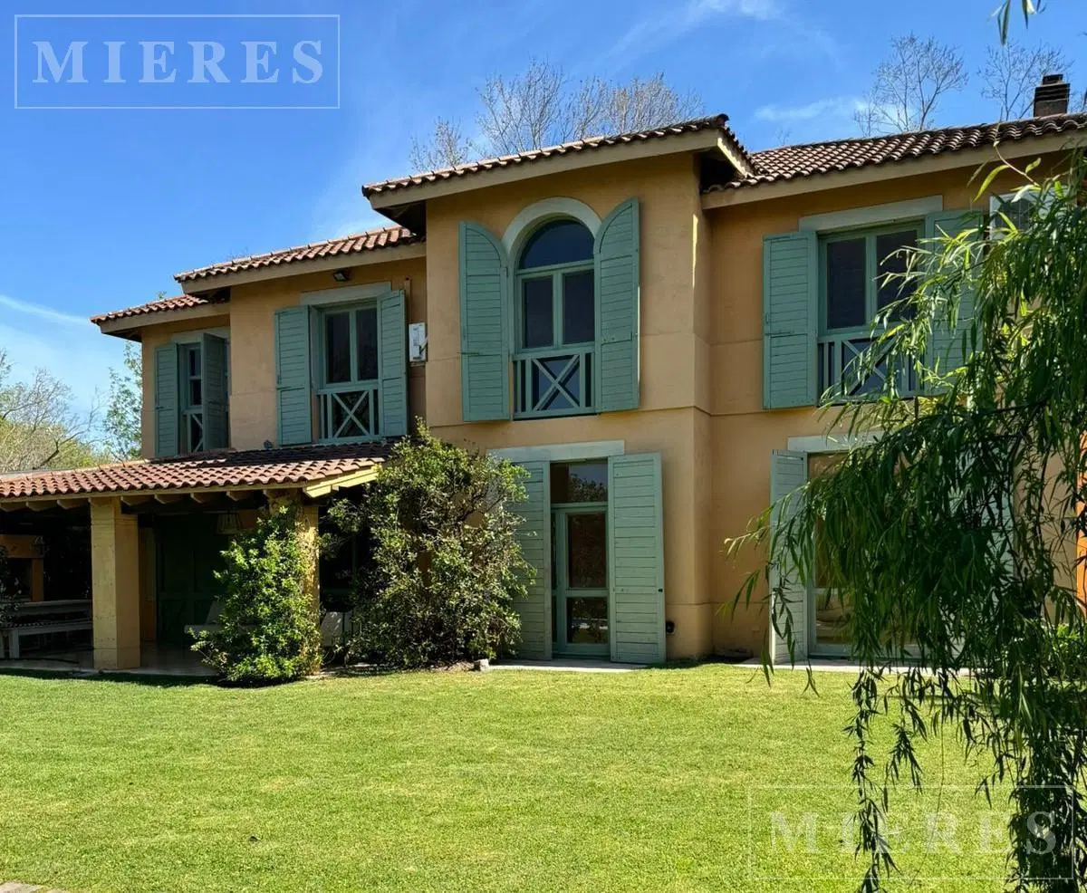 Casa en alquiler anual en Senderos II 3