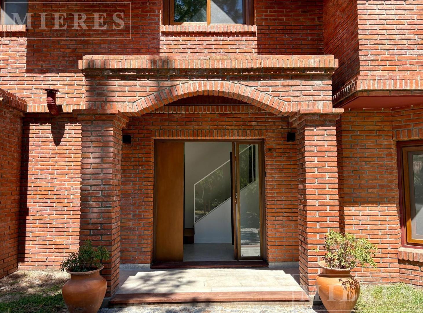Casa en alquiler en Mayling Club de Campo, Chubut 415, Villa Rosa