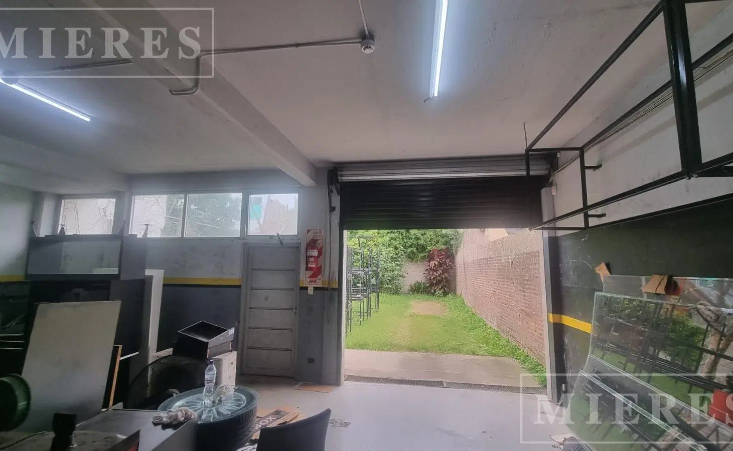 Excelente Local de 308 m2 en alquiler en Avda. Andres Rolon al 300 en San Isidro 3