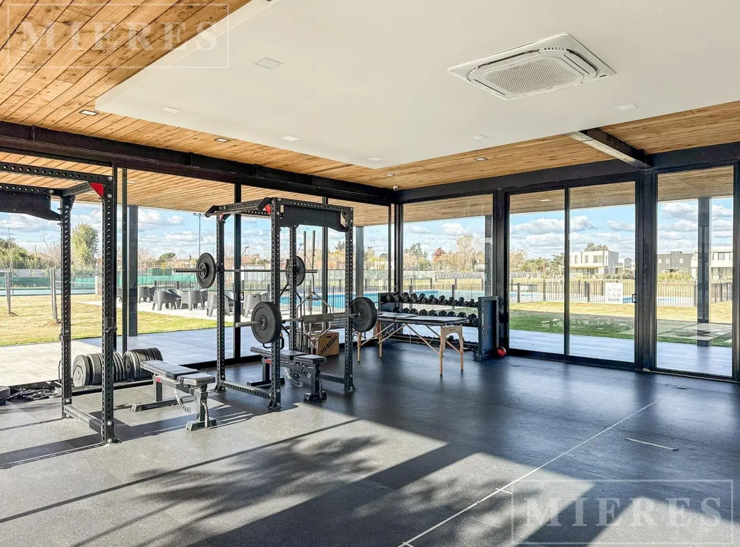 Lote en venta de 380m² en El Olivar, Pilar 8
