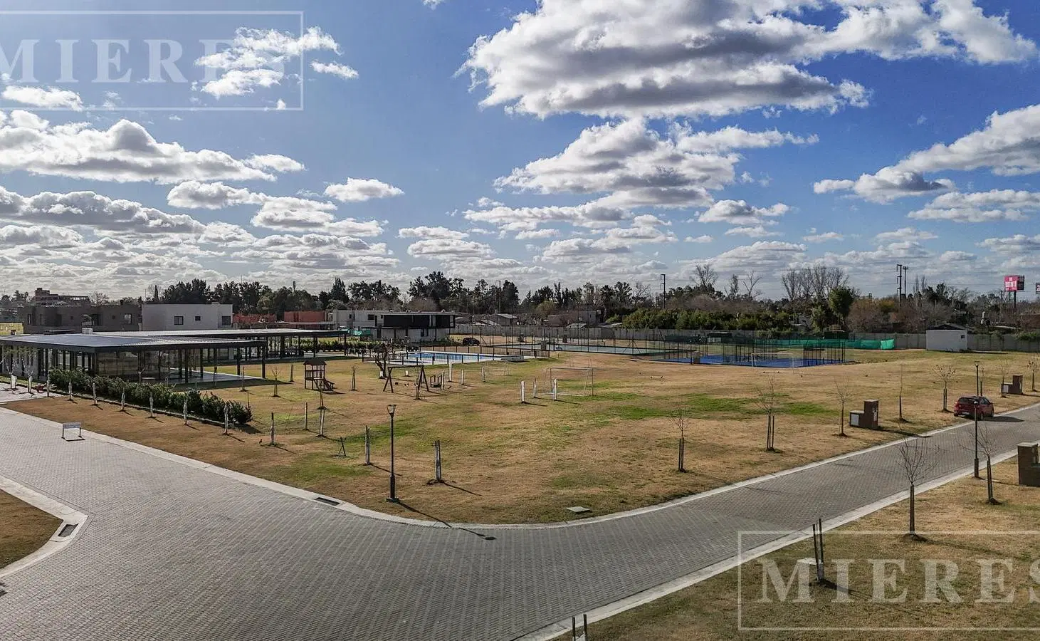 Lote en venta de 380m² en El Olivar, Pilar 8